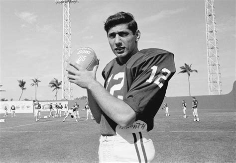 Young joe namath - Quarterback Joe Namath was a No. 1 pick by the New York Jets in the 1965 American Football League draft, two years before that league held a common draft with the NFL. ... Young, who added several ...